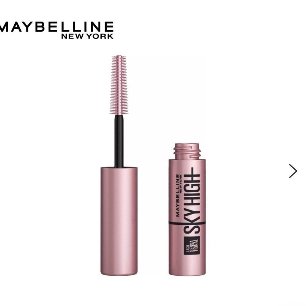 NWT Maybelline Sky High Mascara Mini Travel Size in “Very Black”